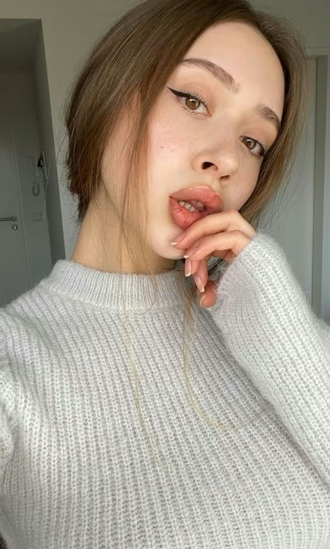 BOLU Eğlenceli Kadın Escort ESLEM